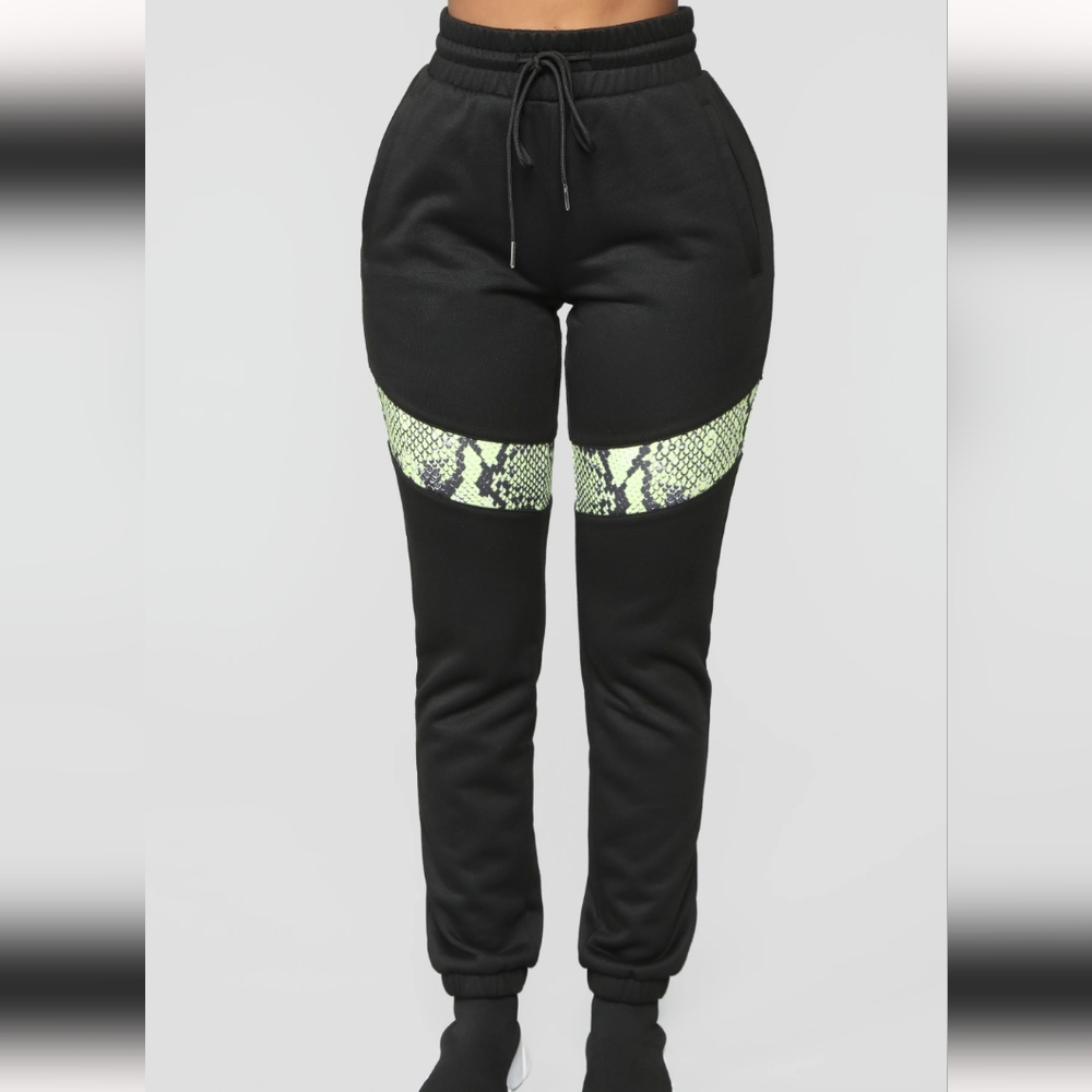 NWT New joggers with tags